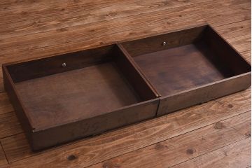 ヴィンテージ家具　イギリスビンテージ　オーク材　アーチ状のデザインが魅力のキャビネット(食器棚、飾り棚)