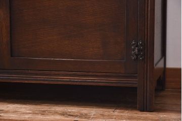 ヴィンテージ家具　イギリスビンテージ　オーク材　アーチ状のデザインが魅力のキャビネット(食器棚、飾り棚)