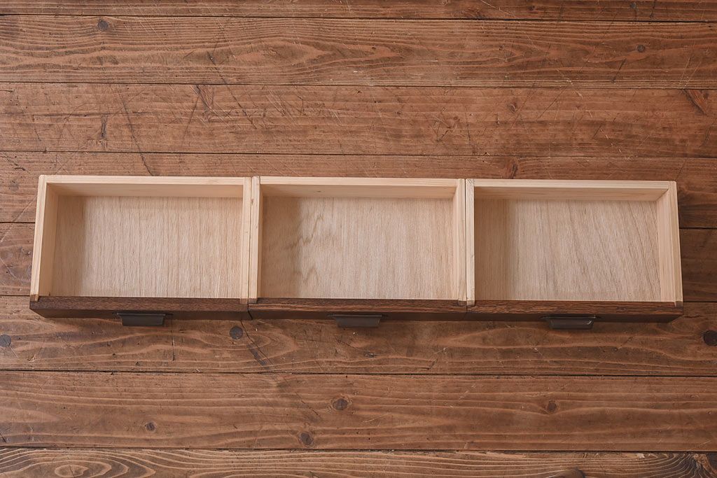 レトロ家具　昭和レトロ　ナラ材・ブナ材　味わいのある木味が魅力の薄型の平机(コンソールテーブル、サイドテーブル)(1)