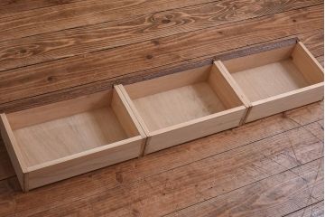 レトロ家具　昭和レトロ　ナラ材・ブナ材　味わいのある木味が魅力の薄型の平机(コンソールテーブル、サイドテーブル)(1)