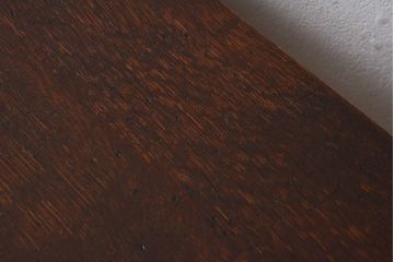 レトロ家具　昭和レトロ　ナラ材・ブナ材　味わいのある木味が魅力の薄型の平机(コンソールテーブル、サイドテーブル)(2)