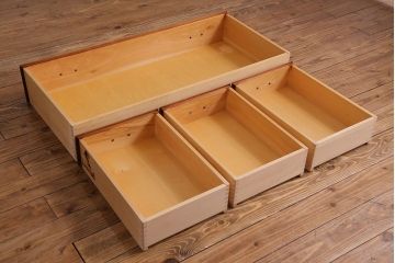中古美品　横浜クラシック家具　ダニエル(Daniel)　アーリーアメリカン　ワードローブ(洋服タンス)(定価約100万円)