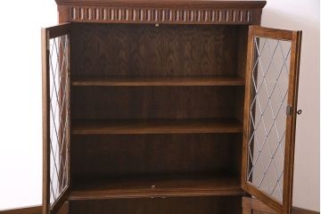 中古　イギリス家具　上品なアンティーク調のブックケース(キャビネット、本箱、収納棚)