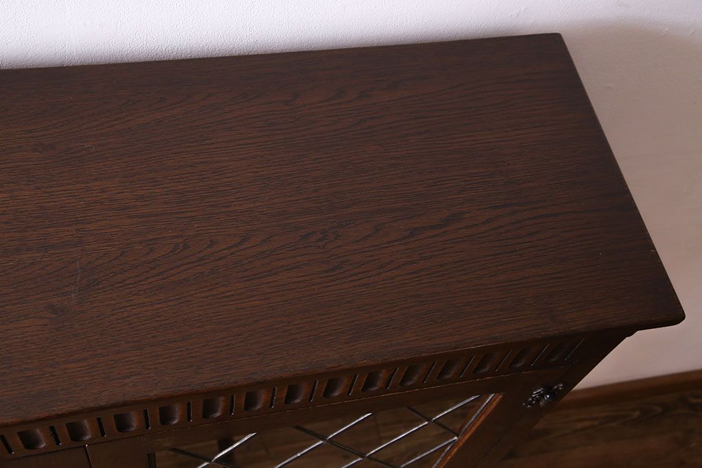 中古　イギリス家具　上品なアンティーク調のブックケース(キャビネット、本箱、収納棚)