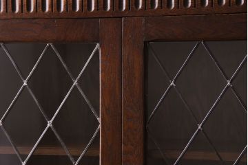 中古　イギリス家具　上品なアンティーク調のブックケース(キャビネット、本箱、収納棚)