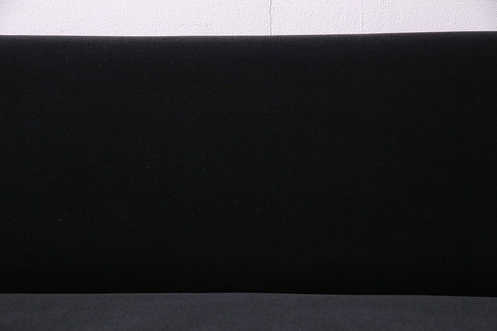 ヴィンテージ家具 ビンテージ ひと味違ったデザインが魅力のアームソファ(2人掛け、ラブソファ)