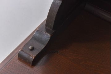 ヴィンテージ家具　イギリスビンテージ　オーク材　素朴な雰囲気が魅力のカップボード(食器棚、飾り棚)