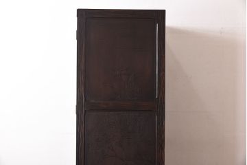 中古　伝統工芸　軽井沢彫り　牡丹の意匠が目を引くワードローブ(洋服タンス)