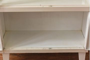 アンティーク家具　【展示品】和製アンティーク　オリジナルペイントが可愛らしいケビント(ガラスケース、収納棚、飾り棚)