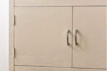 アンティーク家具　【展示品】和製アンティーク　オリジナルペイントが可愛らしいケビント(ガラスケース、収納棚、飾り棚)