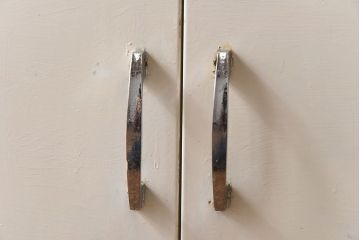 アンティーク家具　【展示品】和製アンティーク　オリジナルペイントが可愛らしいケビント(ガラスケース、収納棚、飾り棚)