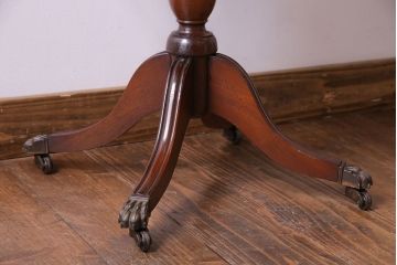 アンティーク家具　イギリスアンティーク　キャスター付き　レザートップのサイドテーブル(ランプテーブル、カフェテーブル、花台)