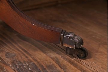 アンティーク家具　イギリスアンティーク　キャスター付き　レザートップのサイドテーブル(ランプテーブル、カフェテーブル、花台)