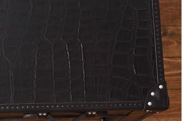 中古　イギリス家具　HALO(ハロ)　SLAB(スラブ) ビッグクロコネロ　コーヒーテーブル(定価約20万円)