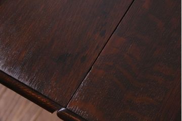 アンティーク家具　イギリスアンティーク　棚付きが珍しい!小振りのバタフライテーブル(カフェテーブル、サイドテーブル、エクステンションテーブル)