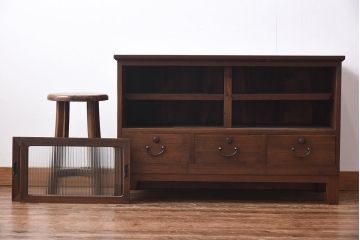 レトロ家具　昭和レトロ　温かな味わいのあるリメイク時代箪笥ローボード(サイドチェスト、戸棚)