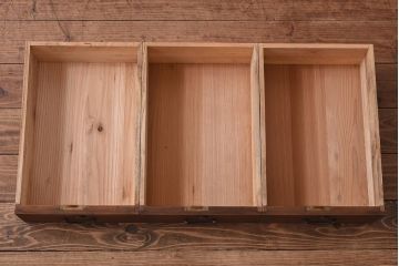 レトロ家具　昭和レトロ　温かな味わいのあるリメイク時代箪笥ローボード(サイドチェスト、戸棚)