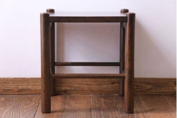 アンティーク雑貨　ビンテージ　北海道民芸家具　シンプルな小振りのサイドテーブル(花台)