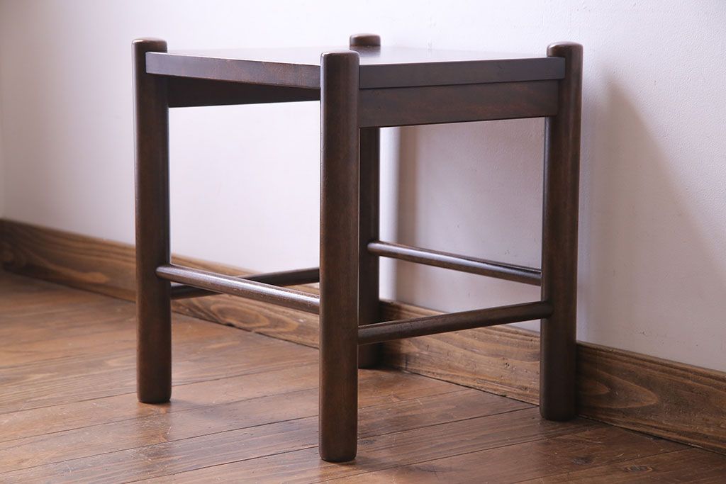 アンティーク雑貨　ビンテージ　北海道民芸家具　シンプルな小振りのサイドテーブル(花台)