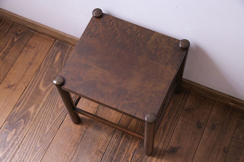 アンティーク雑貨　ビンテージ　北海道民芸家具　シンプルな小振りのサイドテーブル(花台)