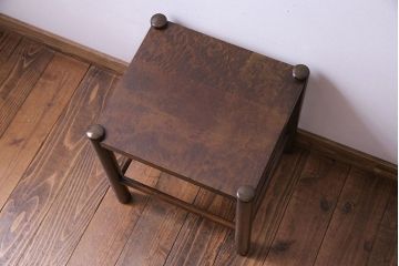 アンティーク雑貨　ビンテージ　北海道民芸家具　シンプルな小振りのサイドテーブル(花台)