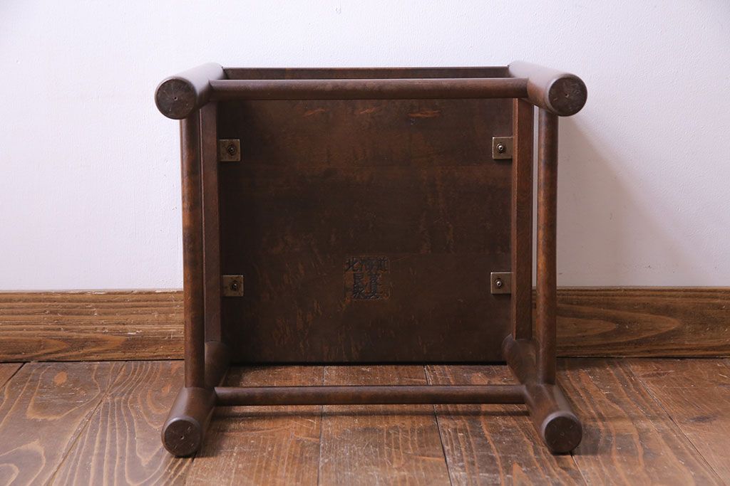 アンティーク雑貨　ビンテージ　北海道民芸家具　シンプルな小振りのサイドテーブル(花台)