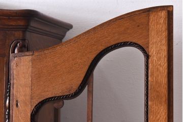 【S様ご成約済み】フランスビンテージ　オーク材　優雅な雰囲気漂う小振りなキャビネット(飾り棚、収納棚、本箱)