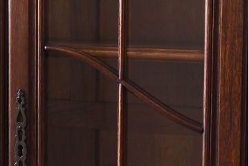 【S様ご成約済み】フランスビンテージ　オーク材　優雅な雰囲気漂う小振りなキャビネット(飾り棚、収納棚、本箱)