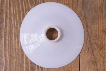 昭和期　懐かしい雰囲気漂うシンプルな平笠シェード(電笠、吊り下げ照明、ペンダントライト)
