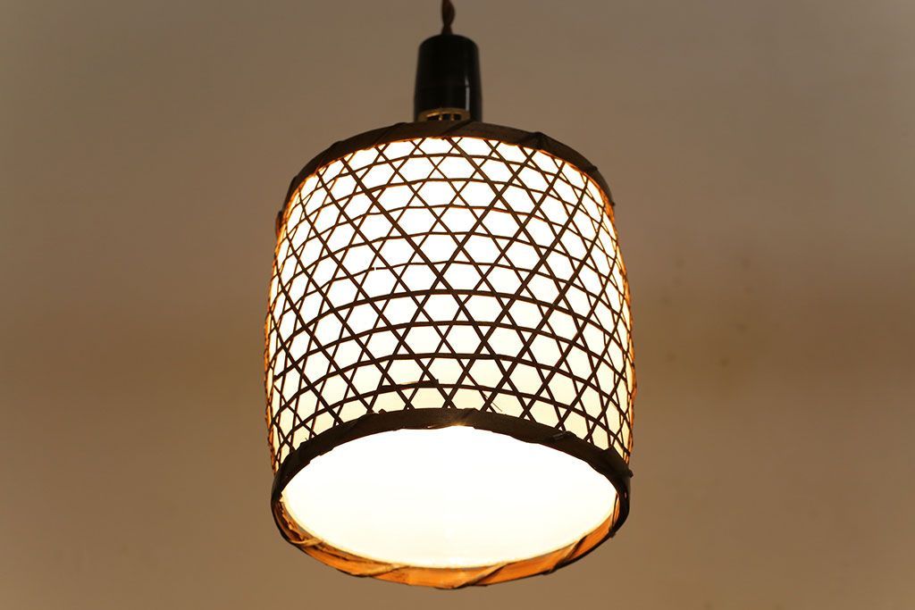 昭和レトロ　和の雰囲気が高まる籠モチーフのペンダントライト(シェード、吊り下げ照明、天井照明)