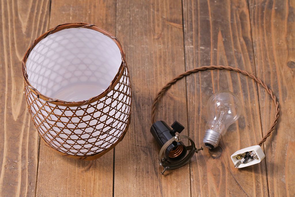 昭和レトロ　和の雰囲気が高まる籠モチーフのペンダントライト(シェード、吊り下げ照明、天井照明)