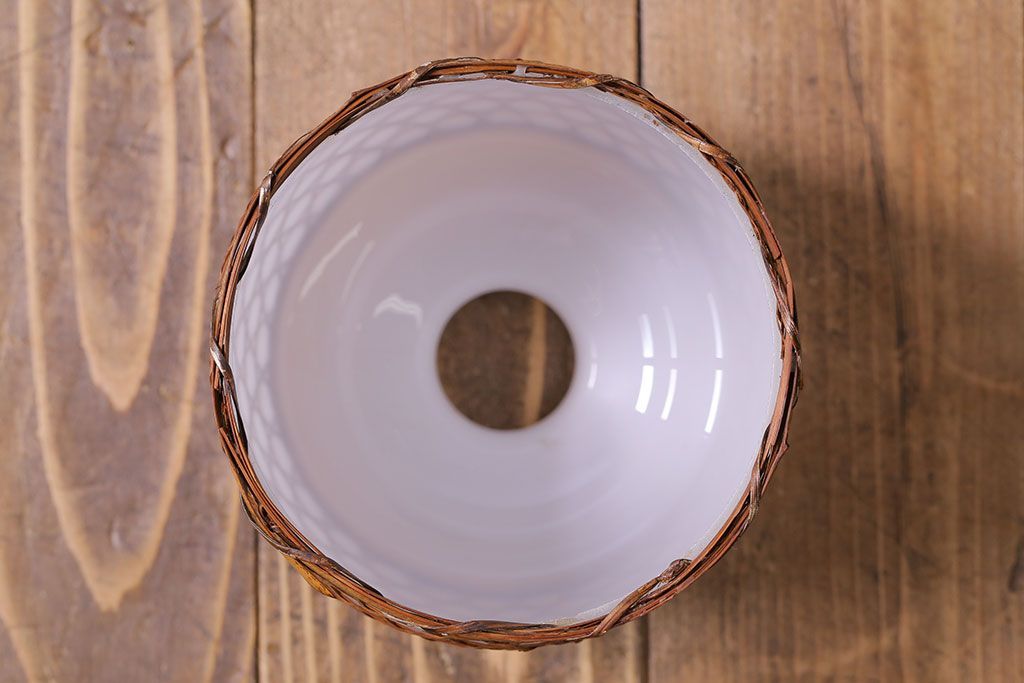 昭和レトロ　和の雰囲気が高まる籠モチーフのペンダントライト(シェード、吊り下げ照明、天井照明)