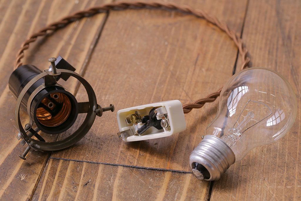 昭和レトロ　和の雰囲気が高まる籠モチーフのペンダントライト(シェード、吊り下げ照明、天井照明)