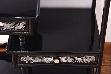中古　韓国　螺鈿細工　高級品　華やかな重ね茶棚(飾り棚、四方棚)(定価約100万円)