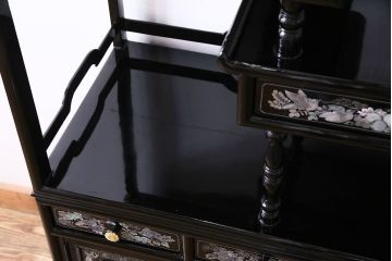中古　韓国　螺鈿細工　高級品　華やかな重ね茶棚(飾り棚、四方棚)(定価約100万円)