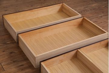 民芸家具　樺材　しっかり収納できるシンプルな衣装箪笥(整理箪笥、チェスト)