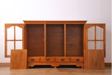 中古　アーリーアメリカン　明るい色味のサイドボード(キャビネット、収納棚、飾り棚)