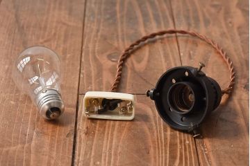 オールドノリタケ(則武、日本陶器)　味わいのある柿の図の電灯笠(シェード、ペンダントライト、吊り下げ照明)