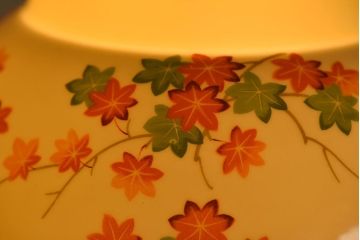 オールドノリタケ(則武、日本陶器)　紅葉が愛らしい電灯笠(シェード、ペンダントライト、吊り下げ照明)
