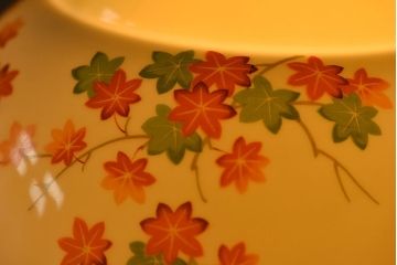 オールドノリタケ(則武、日本陶器)　紅葉が愛らしい電灯笠(シェード、ペンダントライト、吊り下げ照明)