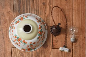 オールドノリタケ(則武、日本陶器)　紅葉が愛らしい電灯笠(シェード、ペンダントライト、吊り下げ照明)