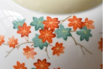 オールドノリタケ(則武、日本陶器)　紅葉が愛らしい電灯笠(シェード、ペンダントライト、吊り下げ照明)