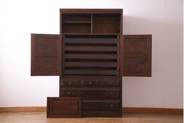 中古美品　松本民芸家具　直線的なデザインが美しいD型和タンス(箪笥、チェスト)(定価約54万円)