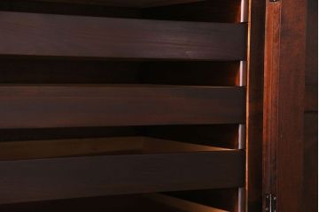 中古美品　松本民芸家具　直線的なデザインが美しいD型和タンス(箪笥、チェスト)(定価約54万円)