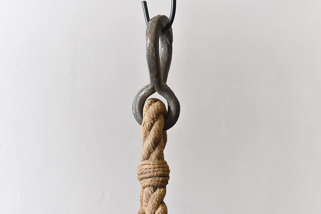 アンティーク雑貨　古民具　古いケヤキ材が味わい深い堅牢な作りの二車式滑車