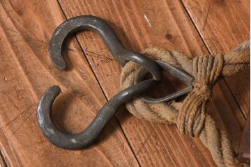 アンティーク雑貨　古民具　古いケヤキ材が味わい深い堅牢な作りの二車式滑車