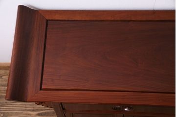 アンティーク家具　唐木　花梨材　赤みがかった色合いが美しいサイドテーブル(チェスト、収納棚、カリン材)