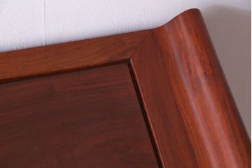 アンティーク家具　唐木　花梨材　赤みがかった色合いが美しいサイドテーブル(チェスト、収納棚、カリン材)