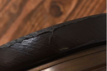アンティーク雑貨　和製アンティーク　上手物　紋入りで風格のある耳付銅火鉢(鉢カバー)(2)