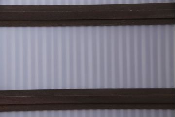 和製アンティーク　裏ガラス入り　和モダンな総ケヤキの格子戸(引き戸、建具)2枚セット